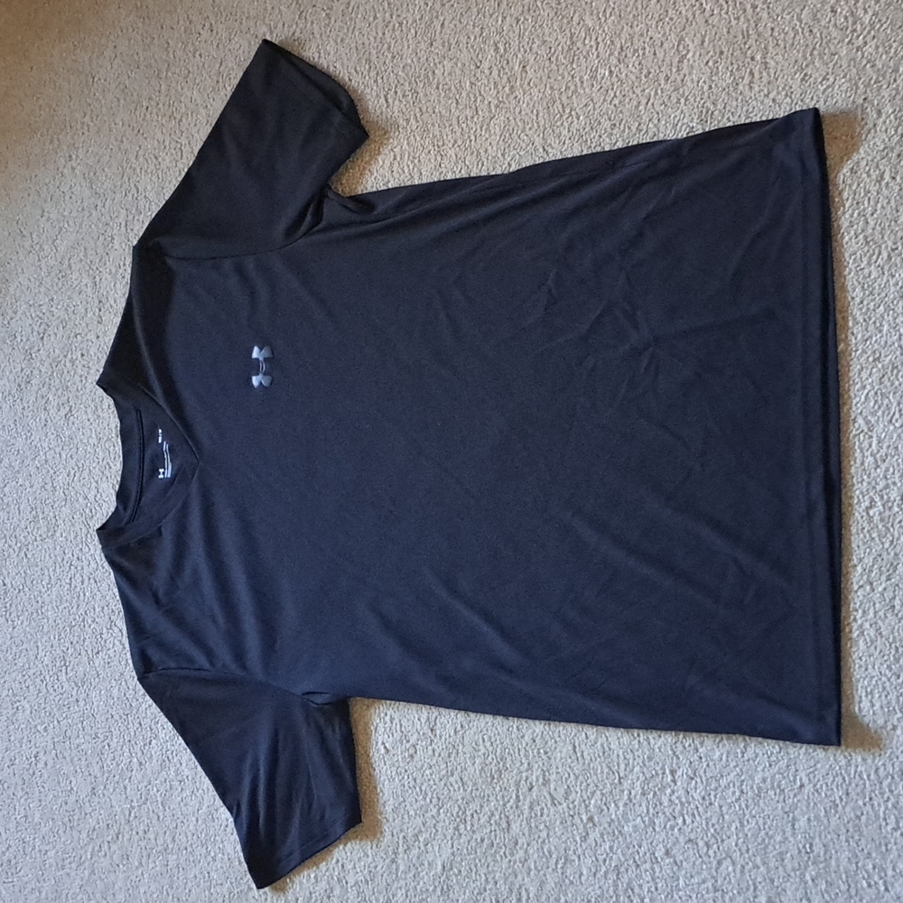 Under Armour v-neck Tshirt